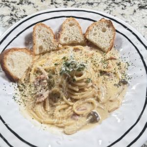 ベーコンクリームパスタ