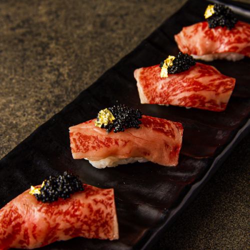 Enjoy grilled Wagyu sushi with gold powder and caviar ♪