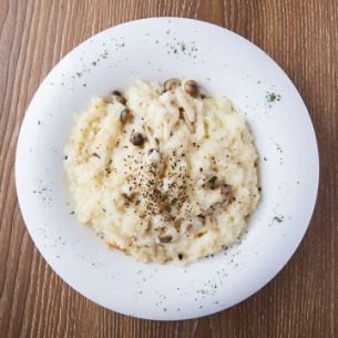 Mushroom cheese risotto