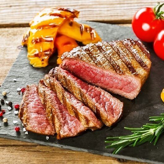 ``Mature Japanese Beef Course'' with lean steak and grilled Wagyu sushi (all 9 dishes), all-you-can-drink for up to 3 hours 5,300 yen ⇒ 4,300 yen