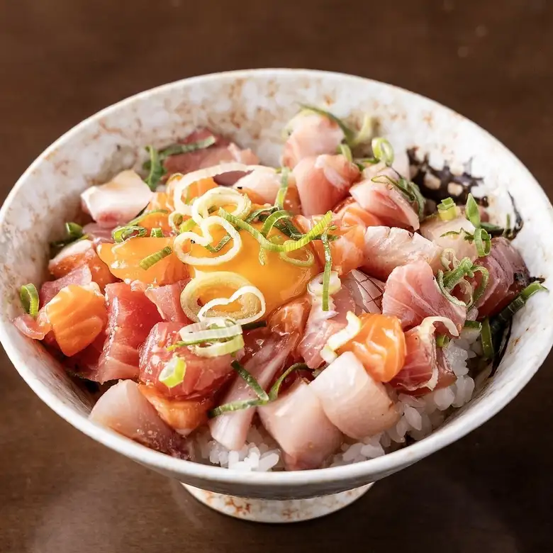 海鮮ユッケ丼