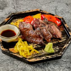 牛ハラミ炭火焼き