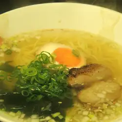 魚吟塩ラーメン
