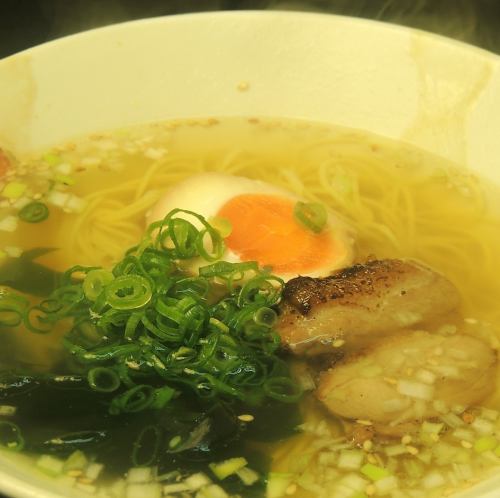魚吟塩ラーメン