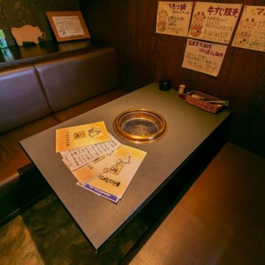 【Popular Private Room】 We are preparing at the table for 4 people.In addition to this, we have a table and table seats.We can enjoy a wide range from banquet of company and shops to couple ♪ We will accept charters at any time ◎ Please feel free to contact us ◎