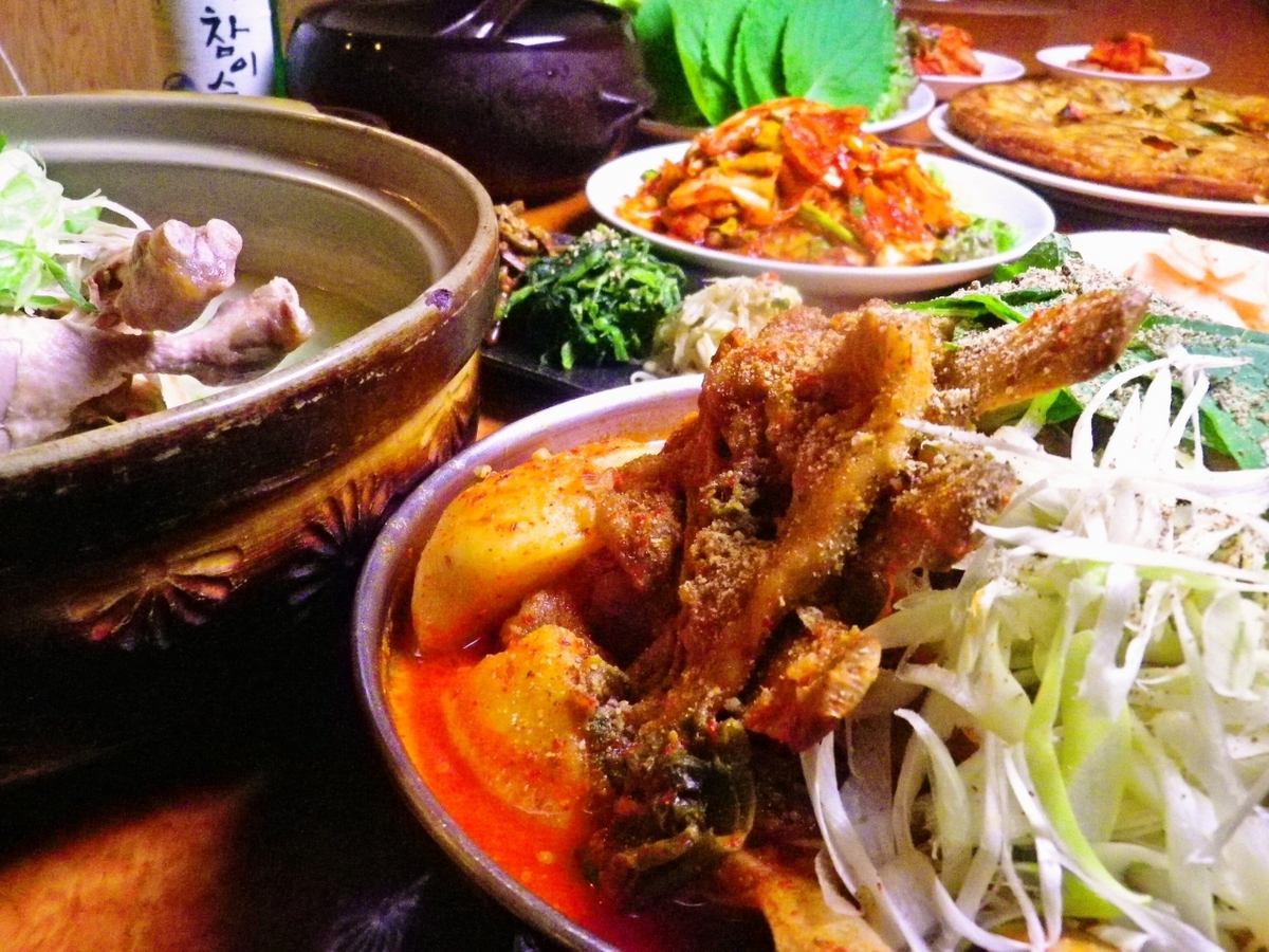只能在當地享用的正宗菜單！您可以在此餐廳品嚐韓國房屋的風味。