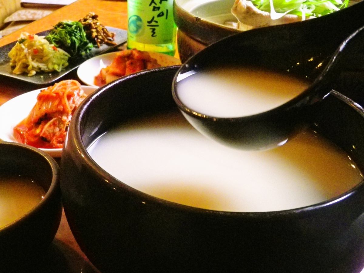 韩国家庭的味道在女性中很受欢迎！您也可以直接从韩国喝生的玛格丽酒。