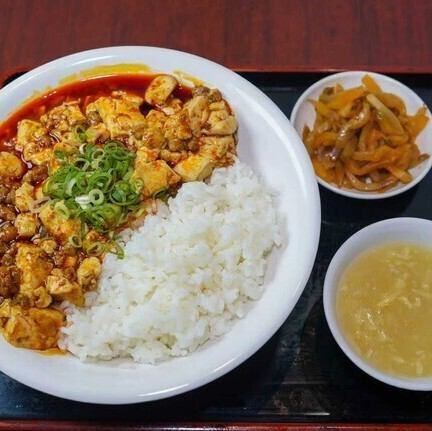 エビチリや小籠包など多彩な本格中華をご提供！コスパ◎な食べ飲み放題コースもご用意