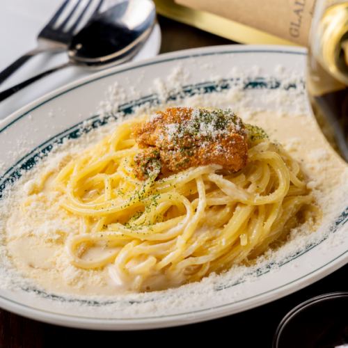 ウニのクリームパスタ