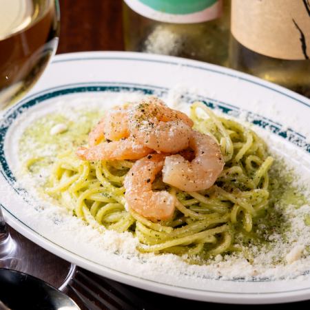 ぷりぷりエビのジェノベーゼパスタ