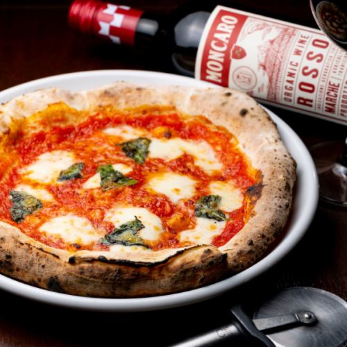 헤매는 재미! 피자 8 종 · 파스타 7 종 중에서 선택할 수있는 점심 1500 엔