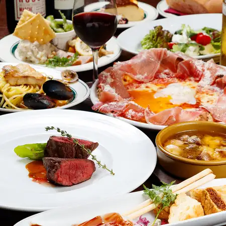 【工作日，不限時】暢飲頂級飲品 x 國產和牛牛肉 & 柴火烤披薩！免費包廂及設施
