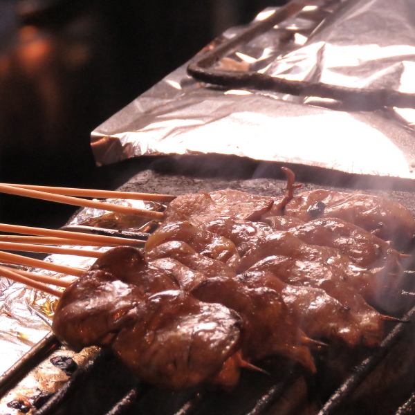 Assorted grilled skewers♪ [6 skewers/¥750/12 skewers/¥1,400◇Hand-prepared and grilled over Binchotan charcoal!