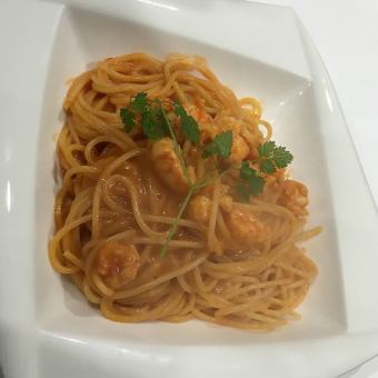ベーコンとポルチーニ茸のクリームパスタ
