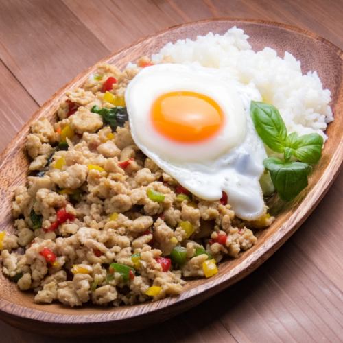 ガパオライス(タイ料理)