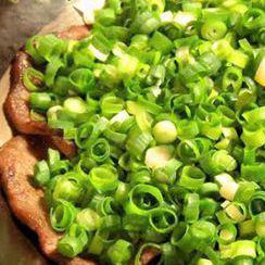 Daisen chicken covered with green onions