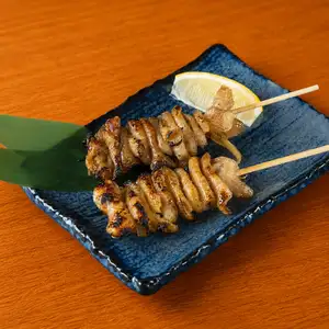 皮（加醬汁和鹽）