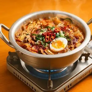 香辣美味的內臟泡菜燉菜