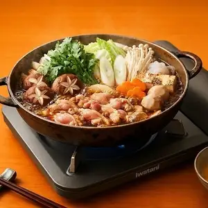壽喜燒配大山雞肉和時令蔬菜