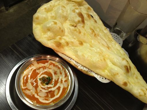 [Choose from 5 types of curry!] Garlic naan set 1650 yen