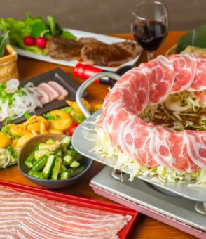 Choose your hotpot♪ 8-item course with horse sashimi + 110 minutes of all-you-can-drink (+550 yen on Fridays, Saturdays, and days before holidays)