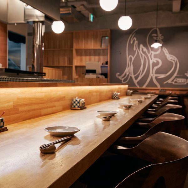 [From 1 person] Counter seats are perfect for dates or drinking parties with friends.Individual use is also welcome.You can also customize the seating to suit the number of people, such as when you are visiting with friends or colleagues, or for groups by connecting tables.