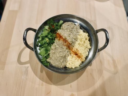 うぶキーマ　玉ねぎが決めてのグリーンキーマ（小）