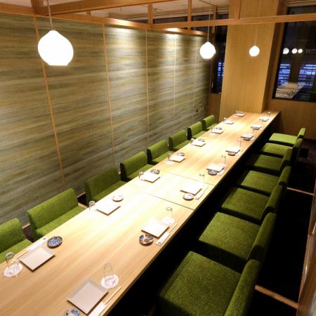 【16名様個室】中規模宴会に◎大小様々な個室をご用意しておりますので、シーンに合わせて選べるお席が多数！最大62名様までのご宴会も可能です！宴会にピッタリの飲み放題付きコースや早割遅割などのサービスも◎ぜひご宴会の際は当店をご利用ください。