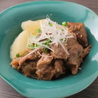 牛スジ煮込み
