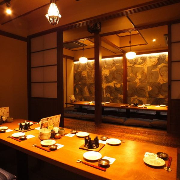 [私人空间中的私人房间]最多可容纳38人！像江户的街道那样充满气氛的空间展开了。我们将竭诚欢迎您光临我们的商店。在拥有气氛的私人房间里享受厨师的特色菜和您最喜欢的饮料！