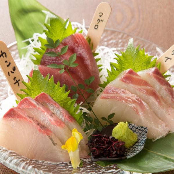 [直接从日本各地的渔港寄来！]-如果您来金ae屋，是这样！从丰洲直接寄来的鲜鱼刺身3或5分
