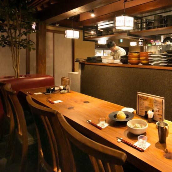 The side-by-side counter seats are spacious and recommended for dates!
