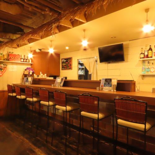 カウンター席は全7席。もちろん、お1人様からでもOK！【女子会・誕生日・記念日・サプライズ・貸切・結婚式二次会・飲み放題・合コン・肉・居酒屋・天神・大名】