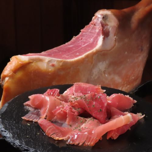 "ダイニングバー　ASADO"のこだわりの逸品料理・・・