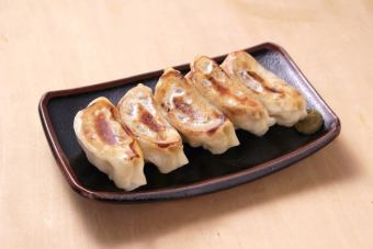 由丸焼餃子