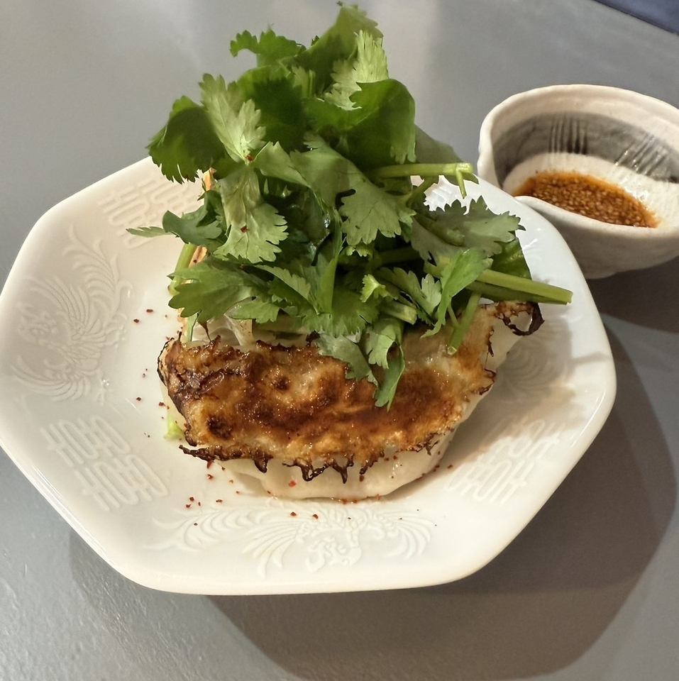 店主が振るう本格中華や自慢の料理をお楽しみください。