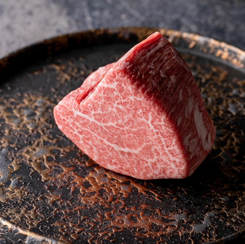 Hideaway restaurant Teppanyaki OKANOUE where you can enjoy the finest A5 rank Japanese black beef