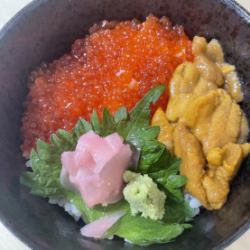 Sea urchin and salmon roe rice bowl