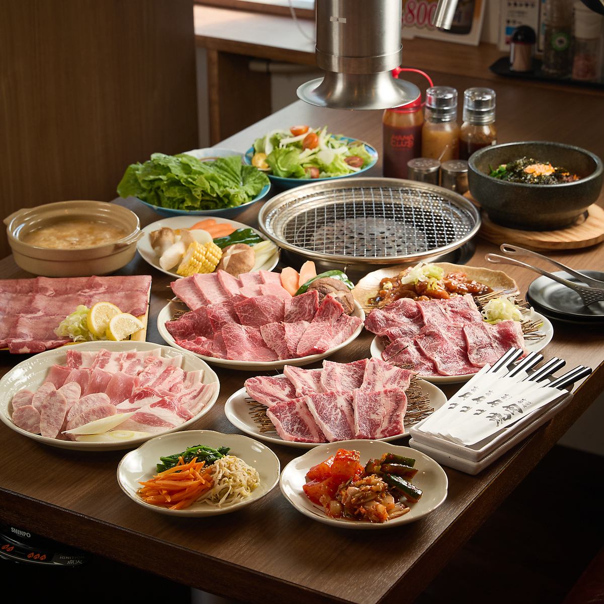 デートやご家族でも◎人数に合わせたお得なお肉セットもご用意☆