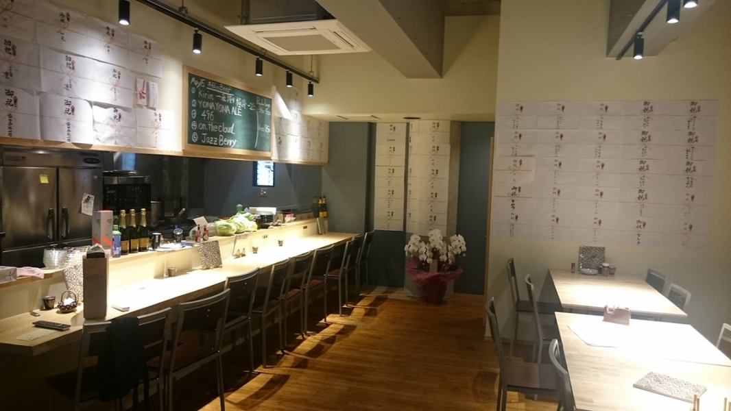 店内貸切もご用意可能です。お客様の人数に合わせてお席をご用意します。お気軽にお問合せください。