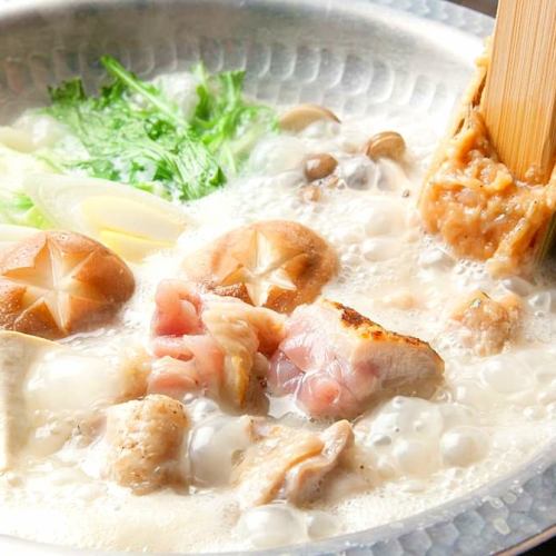 【名物】中札内産の鶏や自家製つくねを使った絶品博多風水炊きの『しろ炊き』