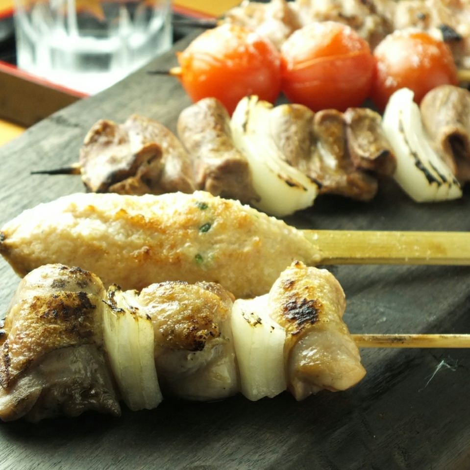 【備長炭】新鮮な鶏肉を使用した絶品の串焼きを各種ご用意！