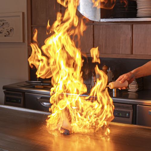 リーズナブルなのに本格的な鉄板焼きコース