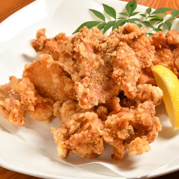 [Our specialty that has been featured in many media!] Deep-fried chicken