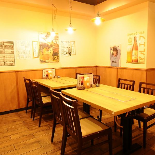 《個室のご用意あり》最大8名様までご利用可能◆当店こだわりの個室は、2テーブルでご用意しております。ゆったりとお食事を愉しんで頂くために、居心地の良い空間をご提供いたします。6名様から最大12名様までご利用ください。少人数での接待やお食事会、各種宴会でのご利用にも最適です。
