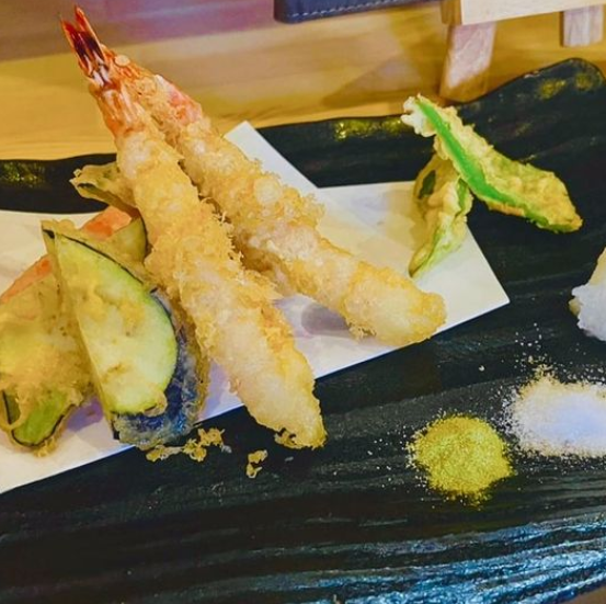 Lots of recommended dishes such as tempura and fresh sashimi ♪