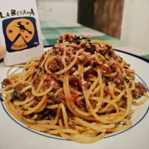 Homemade meat sauce spaghetti