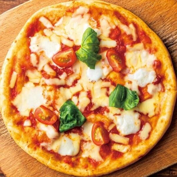 パスタやピザと樽生ワインが楽しめるお店