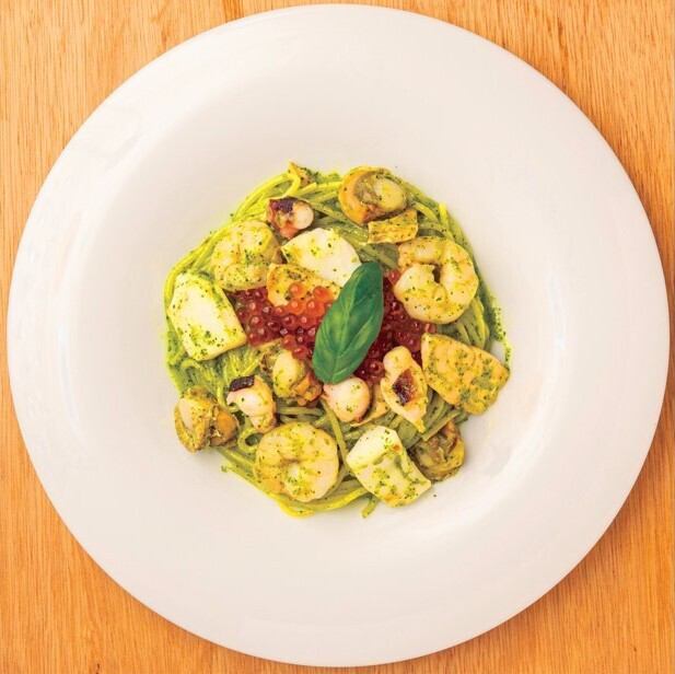 パスタやピザと樽生ワインが楽しめるお店