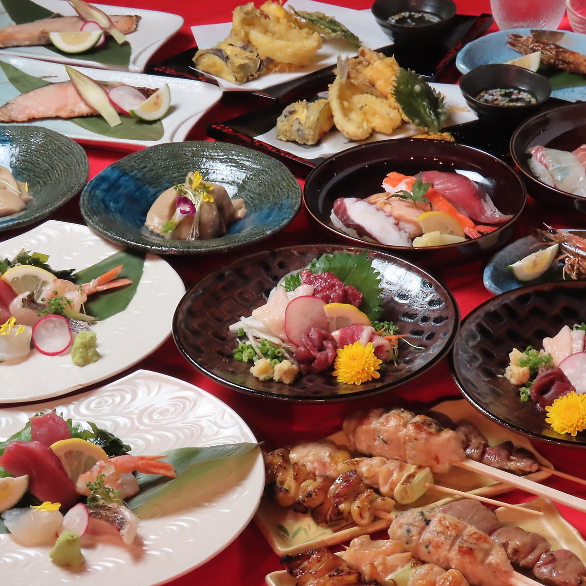 There are many courses available where you can enjoy sushi with Wagyu beef and fresh fish!